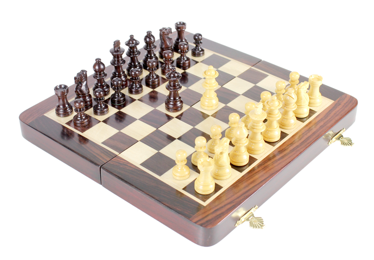 10" Folding chess board ideal for travelling purpose. King Height - 2" (50mm) King Base - 0.70" (18mm)